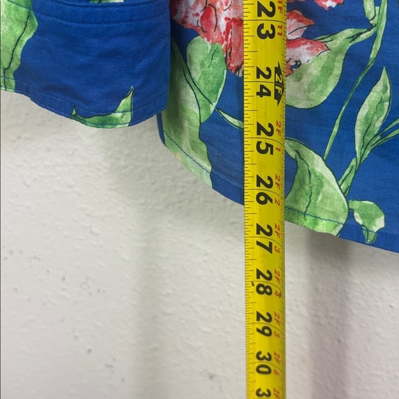 J.McLaughlin Lois Blouse Peony Bloom Floral Button Down Shirt 100% cotton size L - Picture 3 of 7